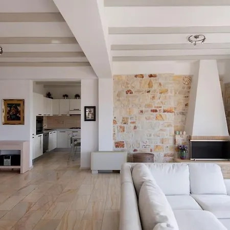 Alkinoi Villa Páros