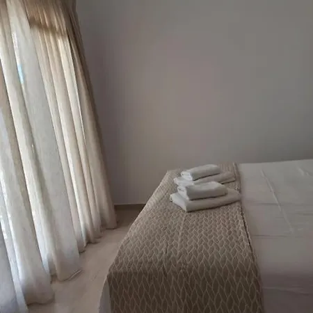 Alkinoi Parikia (Paros)